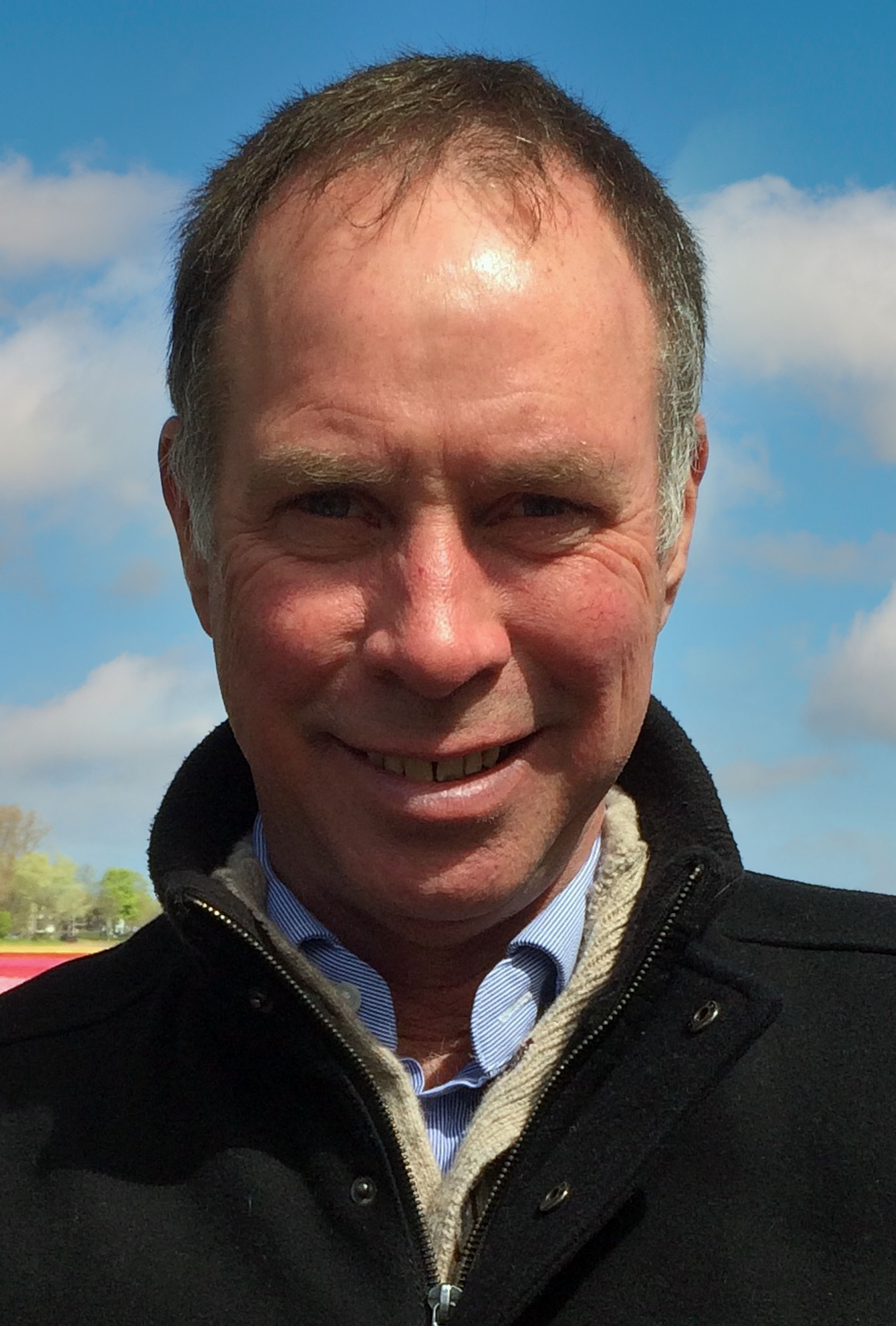 Dr. David Saunders